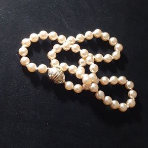 Vintage Nolan Miller Faux Pearl Necklace